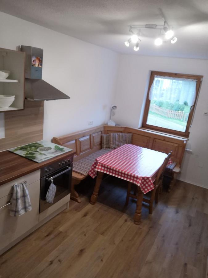 Apartment Auszeit Mit Kueche Viel Ruhe Und Natur Untrasried Eksteriør bilde